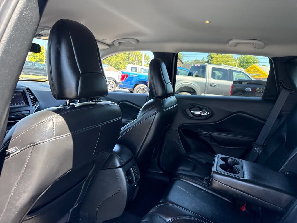 Used 2020 Jeep Cherokee Latitude Plus AWD/4WD image 14