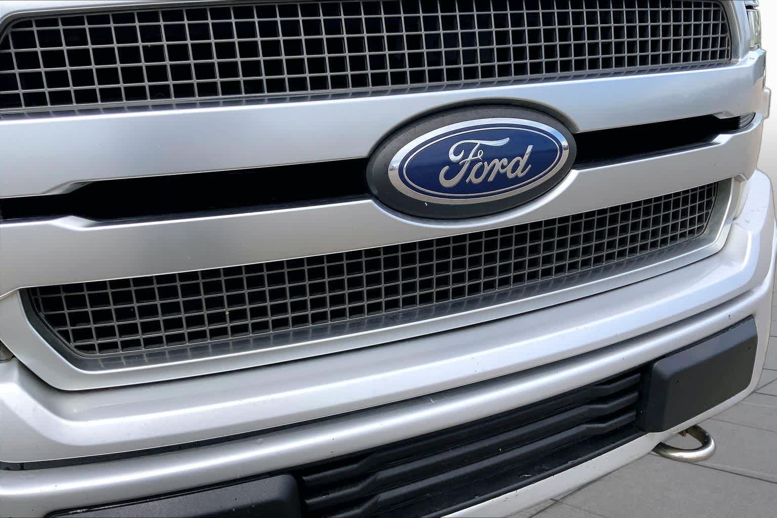Used 2019 Ford F150 Platinum w/ Trailer Tow Package AWD/4WD image 29