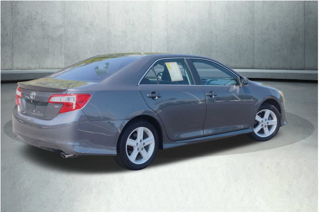 Used 2013 Toyota Camry SE FWD image 8