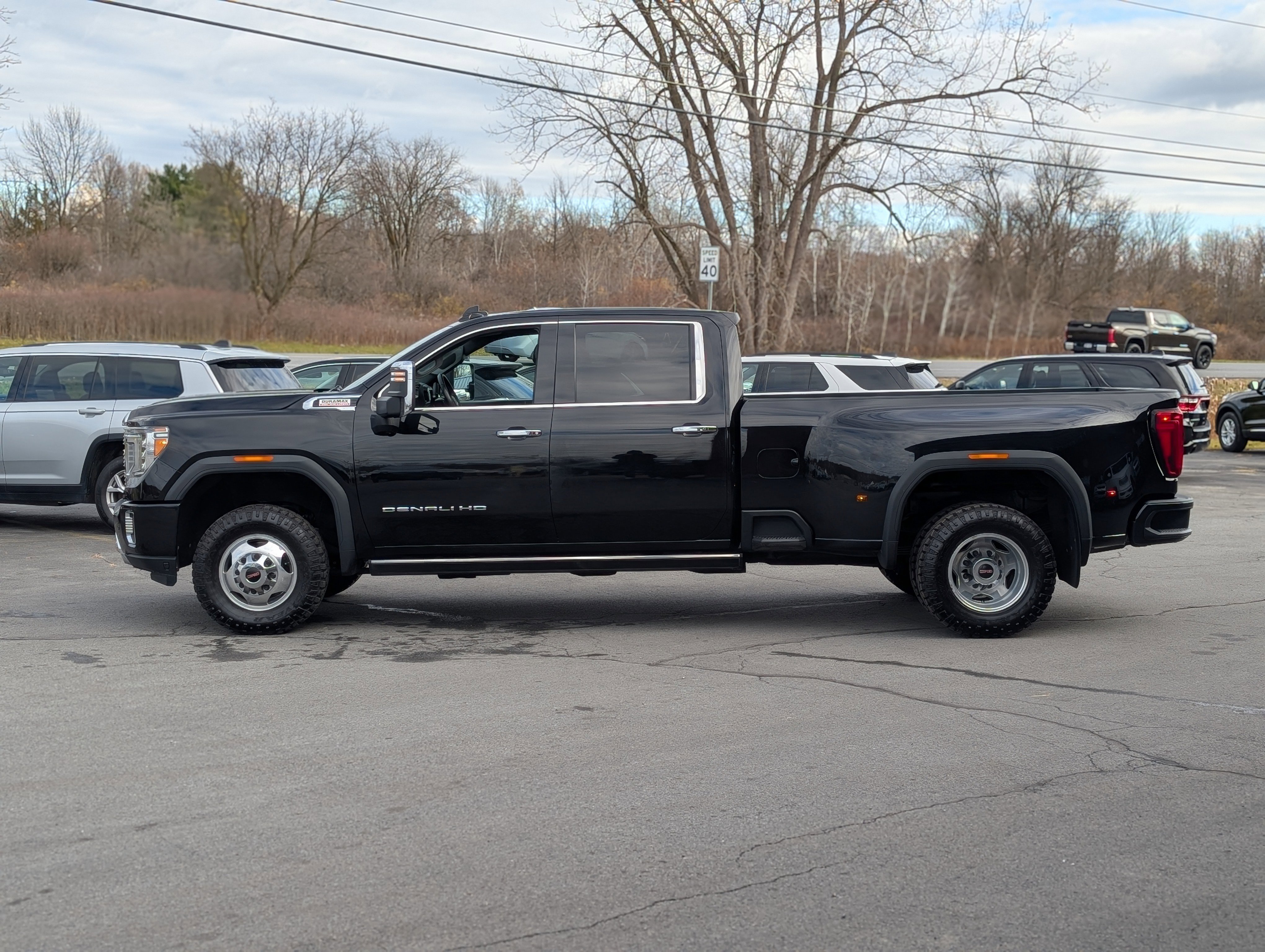 Used 2021 GMC Sierra 3500 Denali w/ Denali Ultimate Package image 9