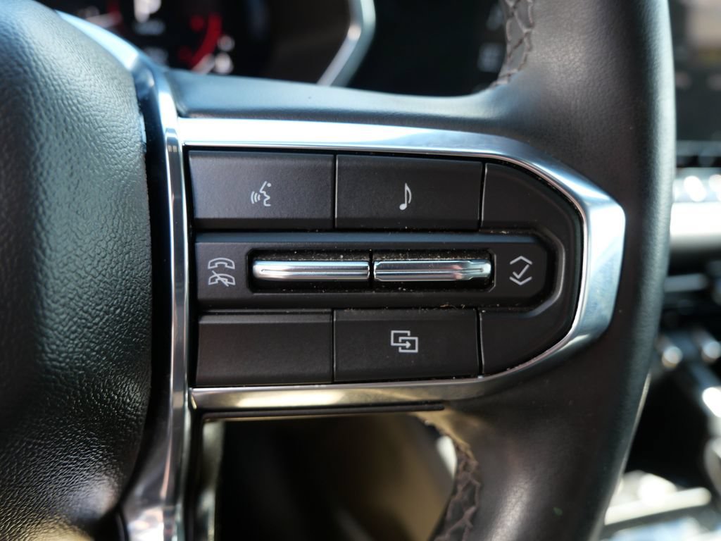 Used 2024 GMC Canyon Elevation w/ Elevation Premium Package AWD/4WD image 23