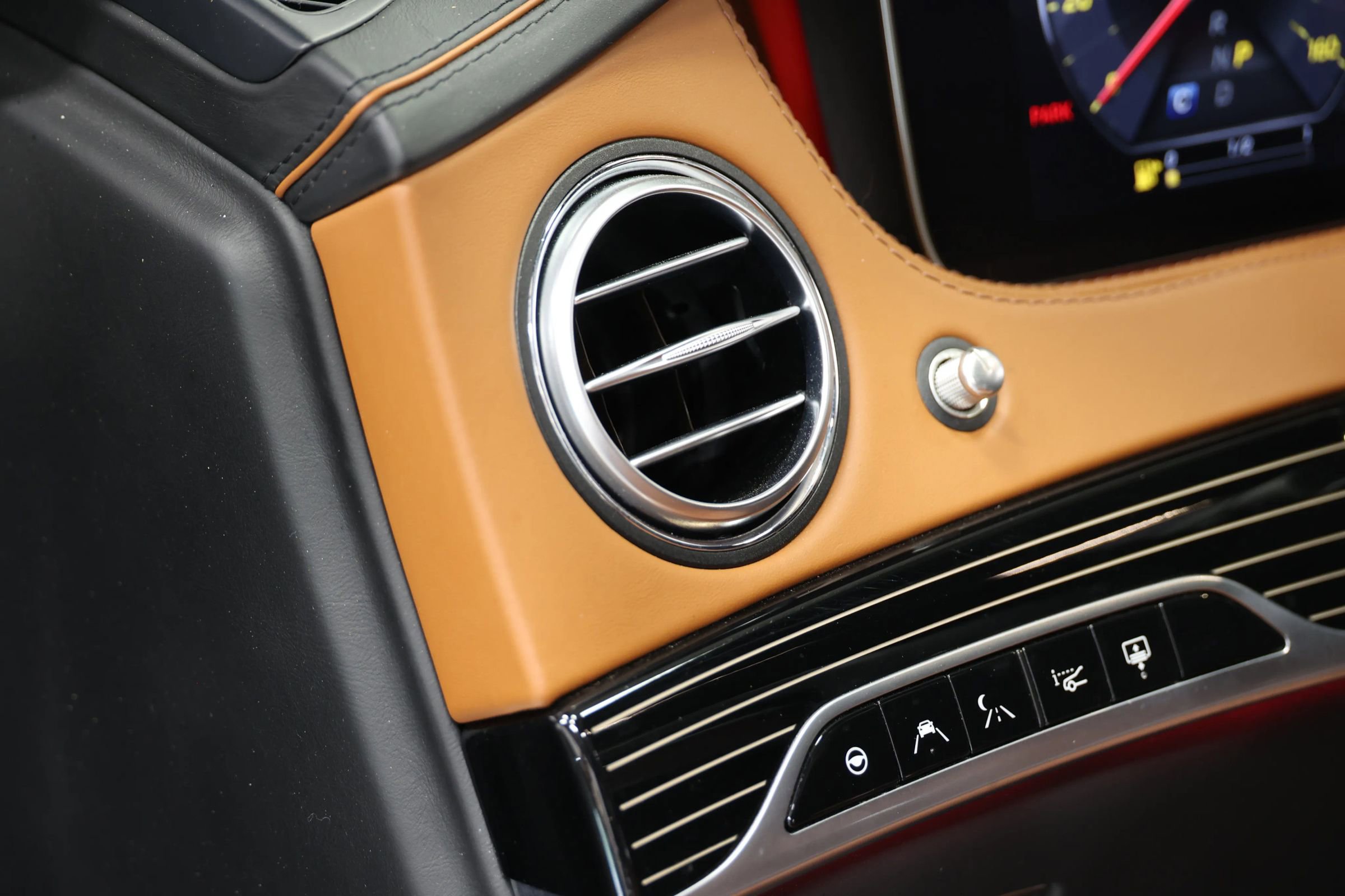 Used 2019 Mercedes-Benz Maybach S 560 4MATIC image 23