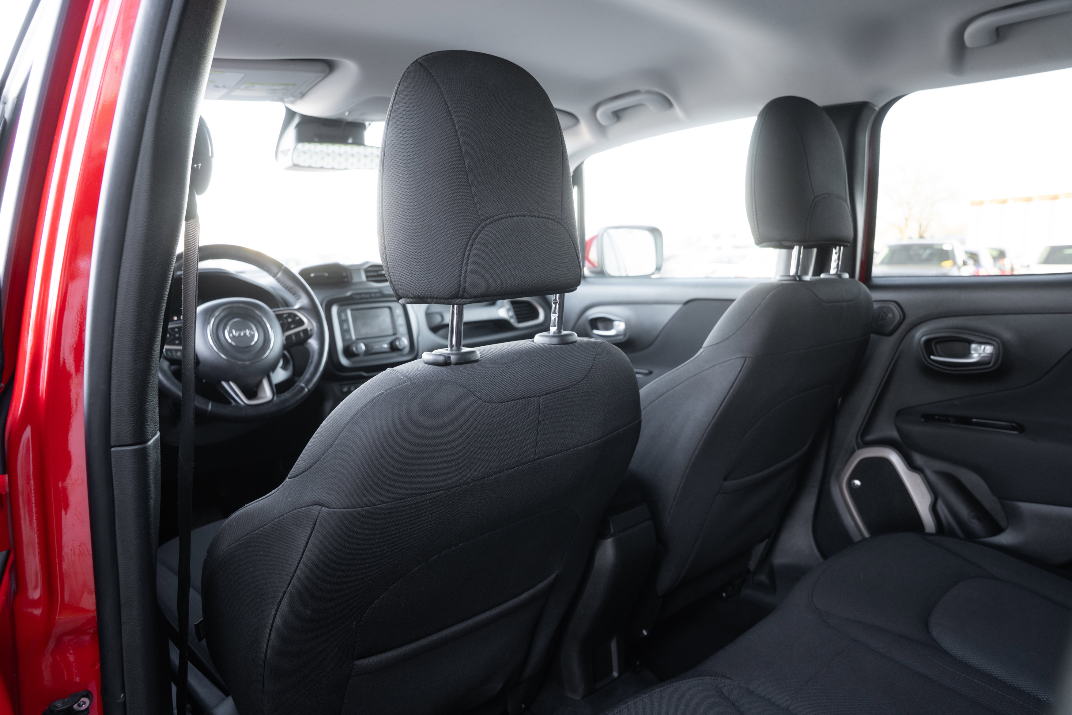 Used 2016 Jeep Renegade Latitude w/ Safety & Security Group image 23