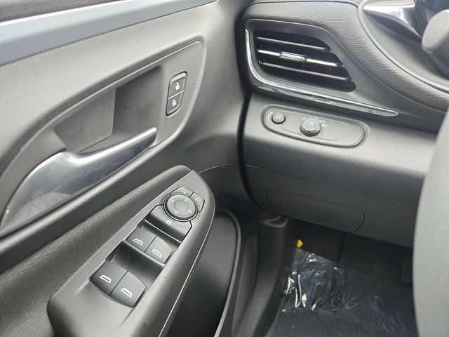 Used 2026 Buick Envista Preferred w/ Advanced Safety Package image 18