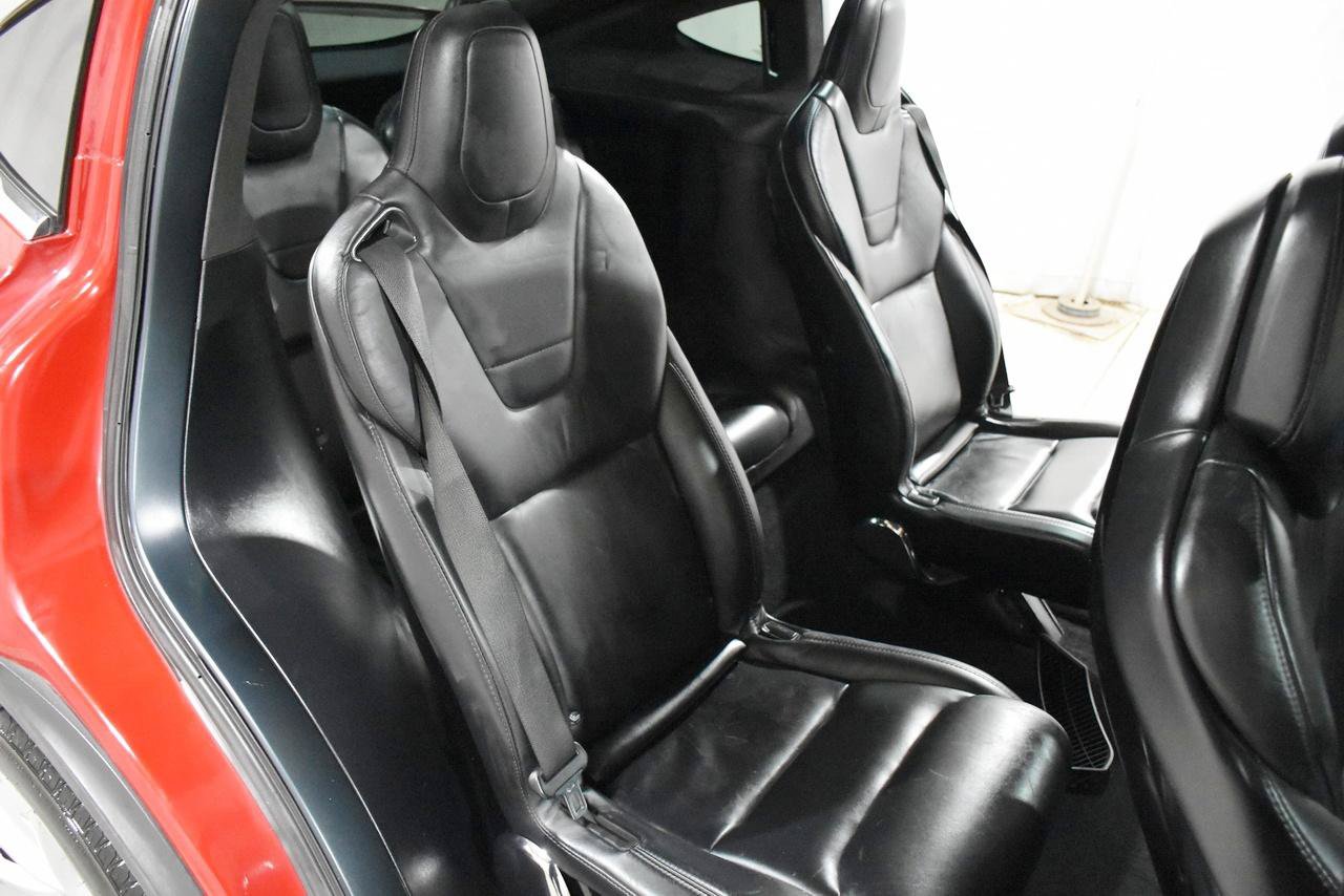 Used 2017 Tesla Model X 75D AWD/4WD image 15