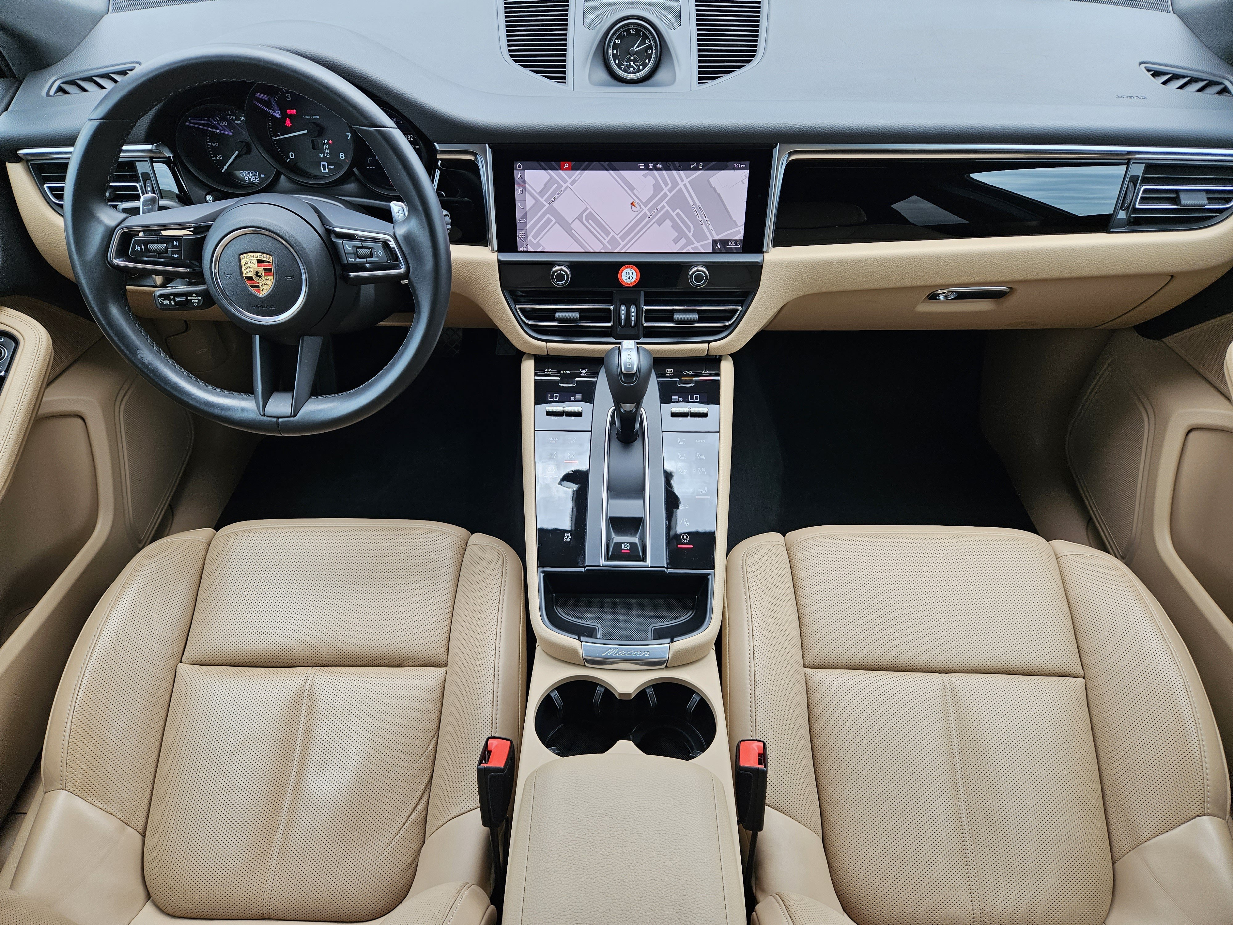 Certified 2023 Porsche Macan Turbo AWD/4WD image 24