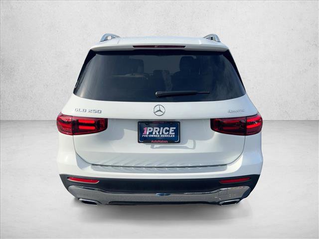Used 2025 Mercedes-Benz GLB 250 4MATIC image 7