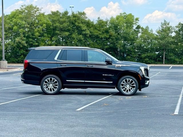 Used 2026 GMC Yukon Denali w/ Denali Reserve Package AWD/4WD image 9