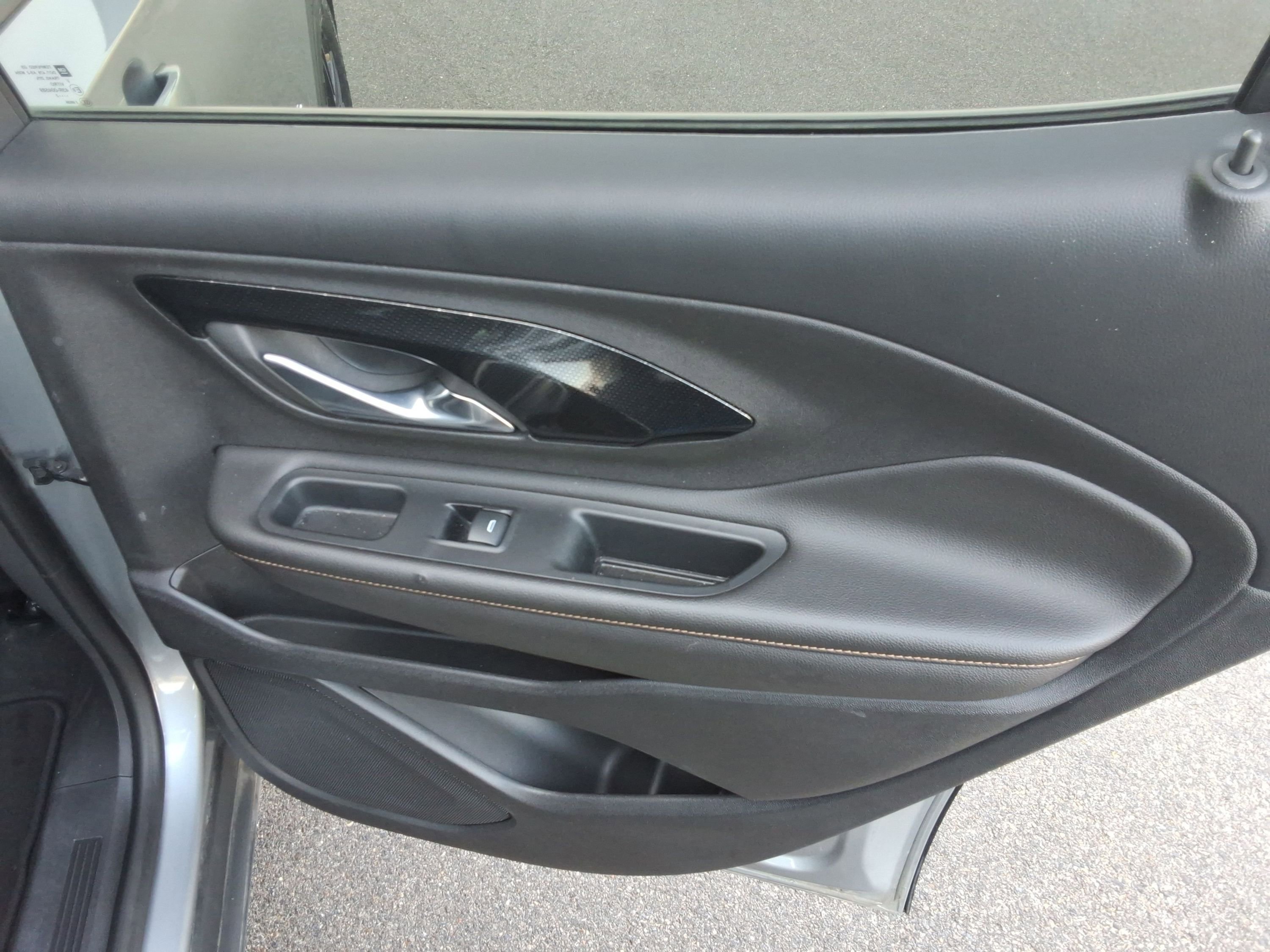 Used 2023 GMC Terrain AT4 image 24