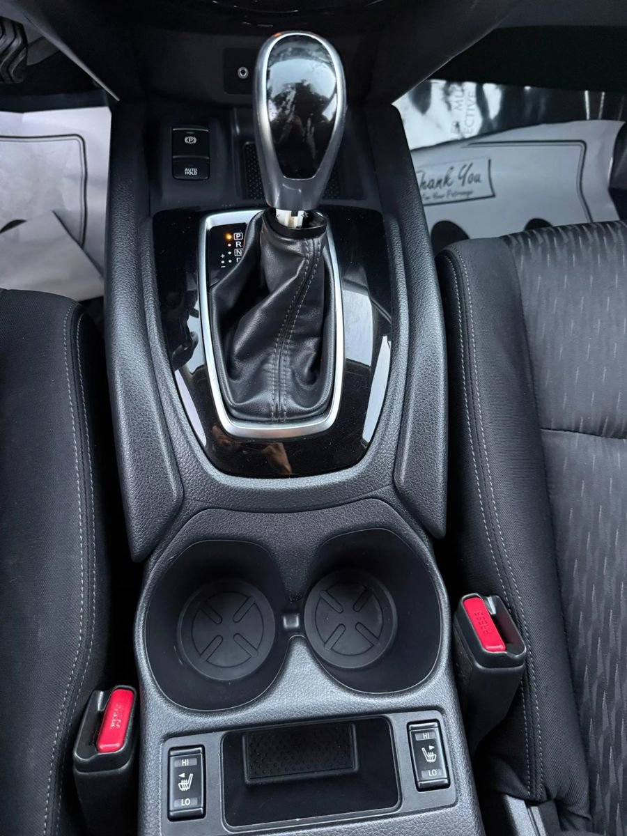 Used 2019 Nissan Rogue SV w/ Premium Package FWD image 14