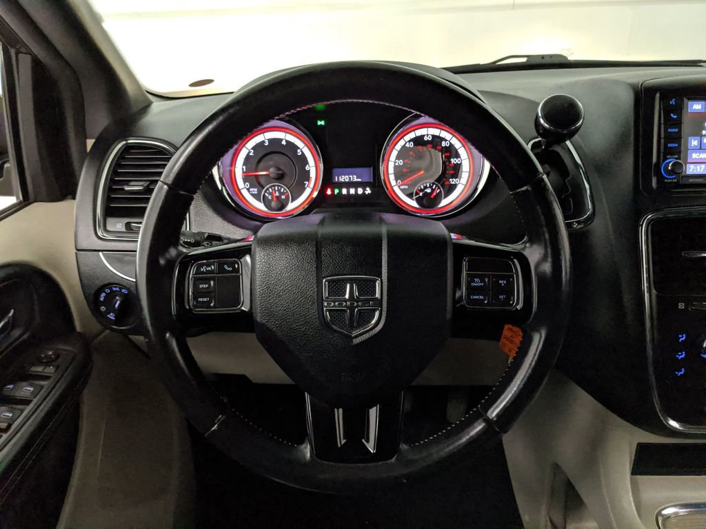Used 2019 Dodge Grand Caravan SXT FWD image 11