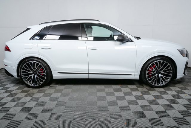 New 2026 Audi SQ8 Prestige video 2