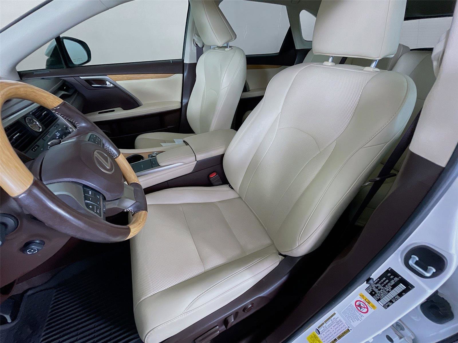 Used 2020 Lexus RX 350L FWD w/ Premium Package image 25