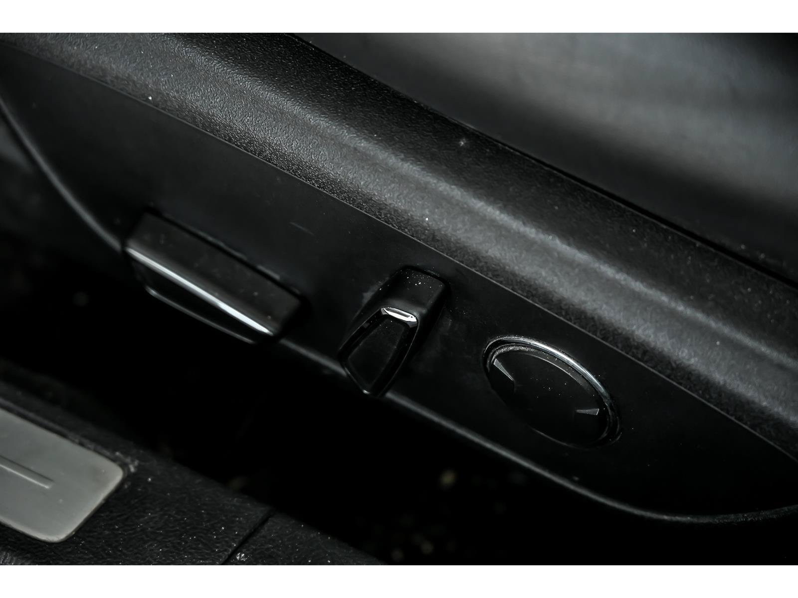 Used 2019 Lincoln MKZ Premiere FWD image 15