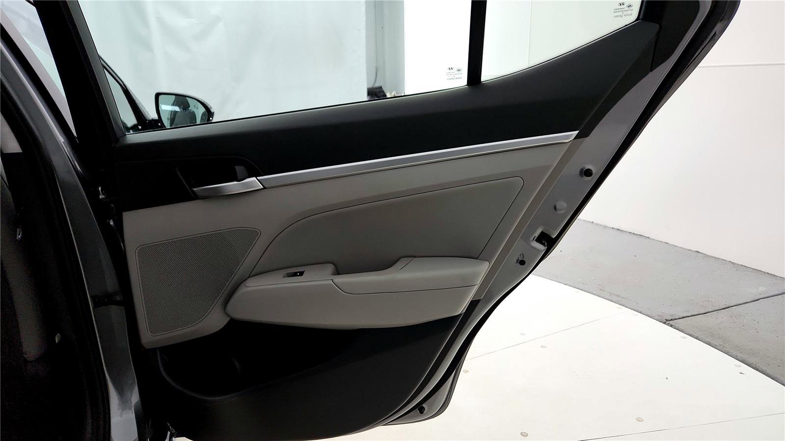 Used 2019 Hyundai Elantra Limited w/ Ultimate Package 02 image 19