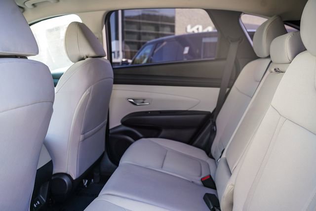 Used 2025 Hyundai Tucson SE image 19