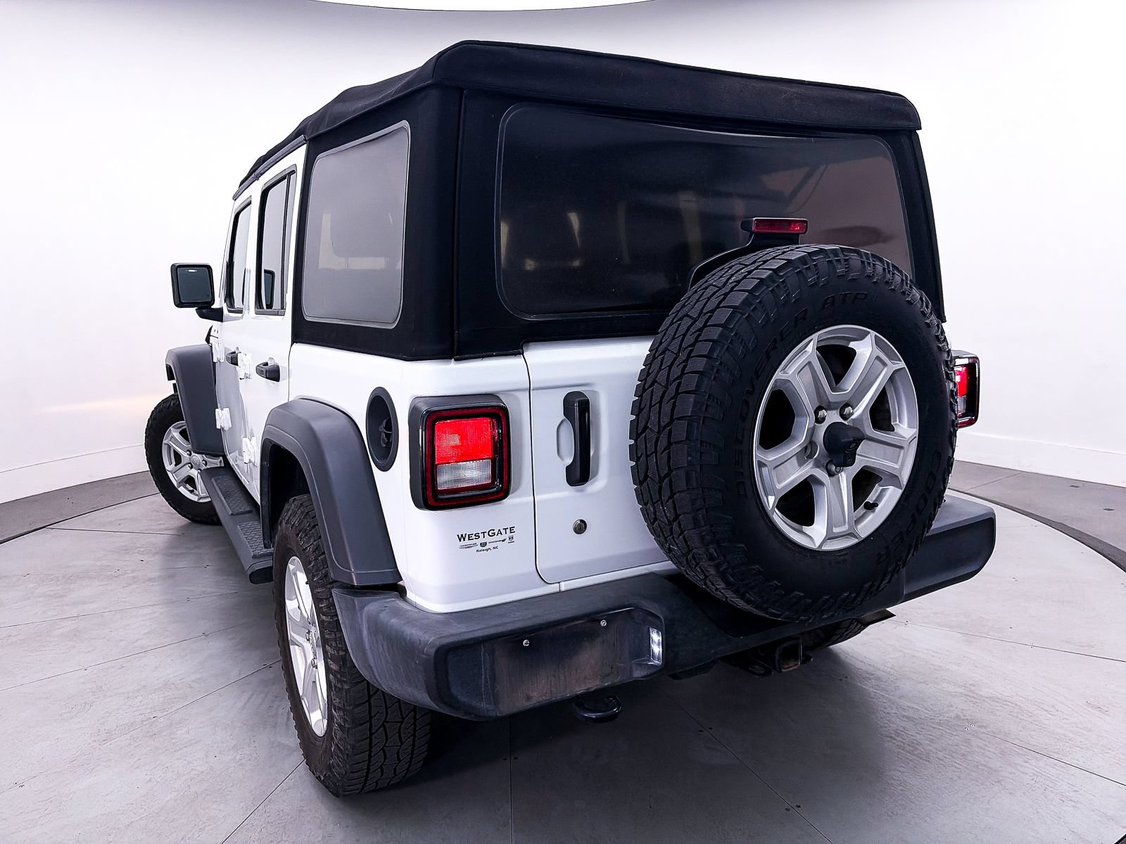 Used 2018 Jeep Wrangler Unlimited Sport S AWD/4WD image 8