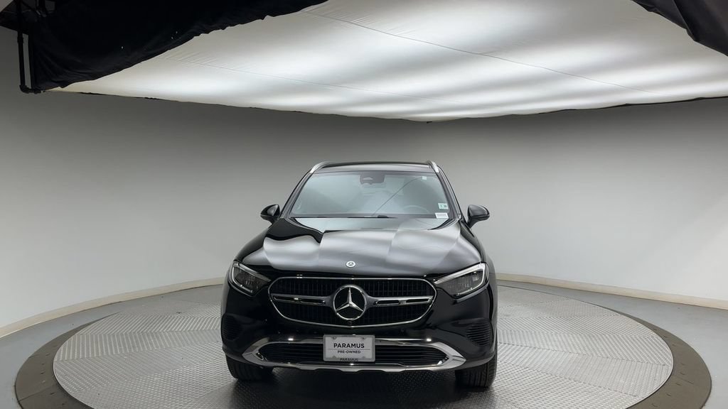 Used 2025 Mercedes-Benz GLC 300 4MATIC image 7