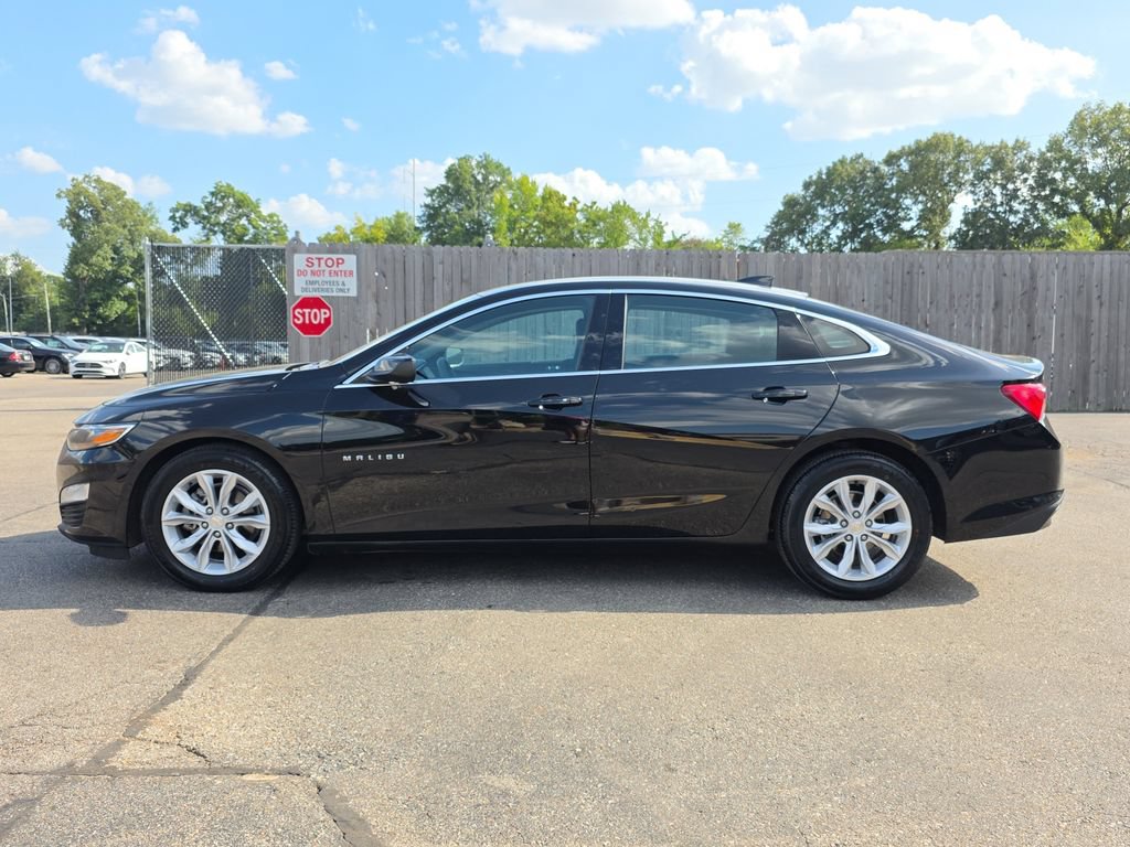 Used 2023 Chevrolet Malibu LT w/ Driver Confidence Package FWD image 2