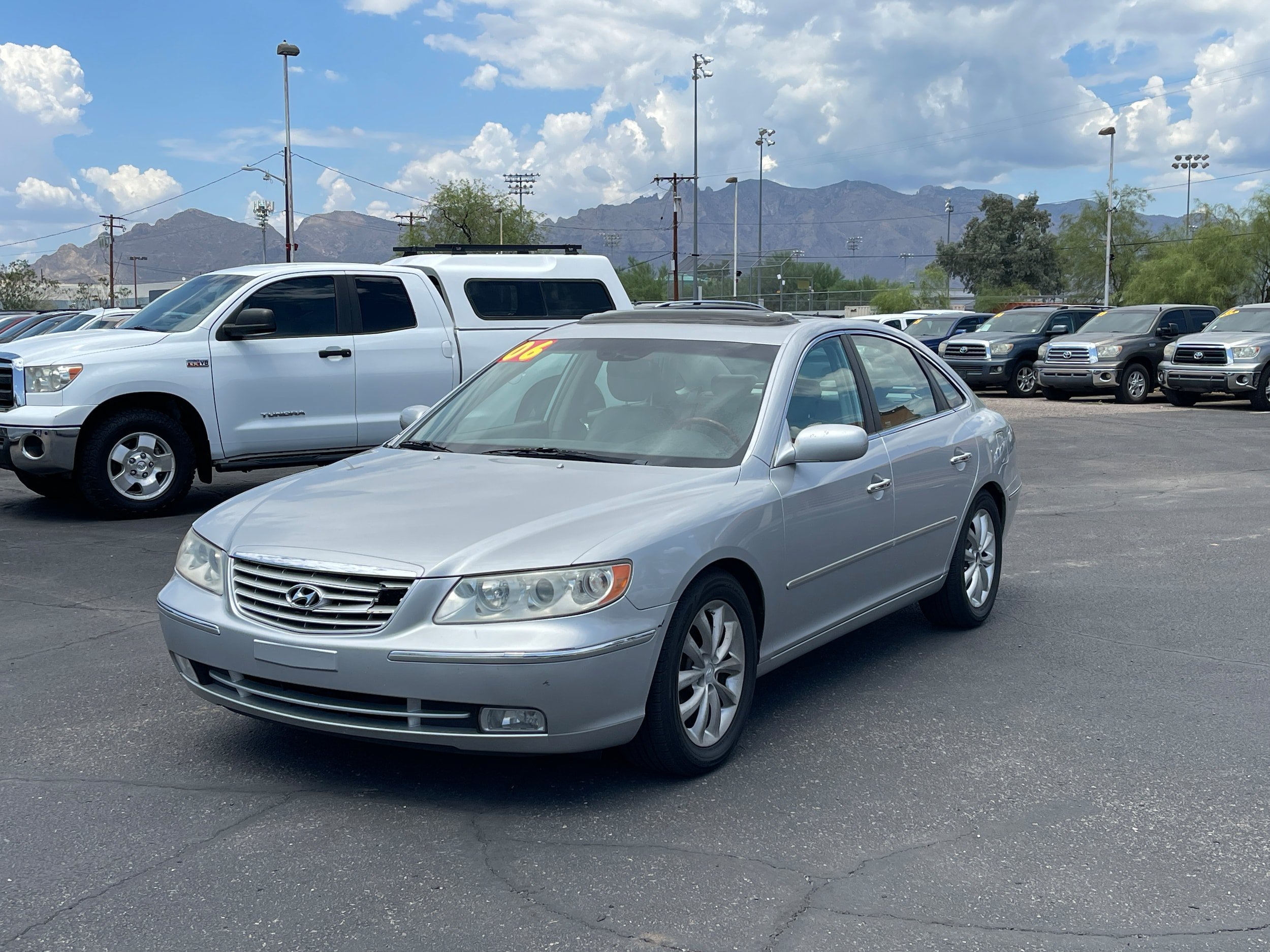 Used 2006 Hyundai Azera Limited FWD image 1