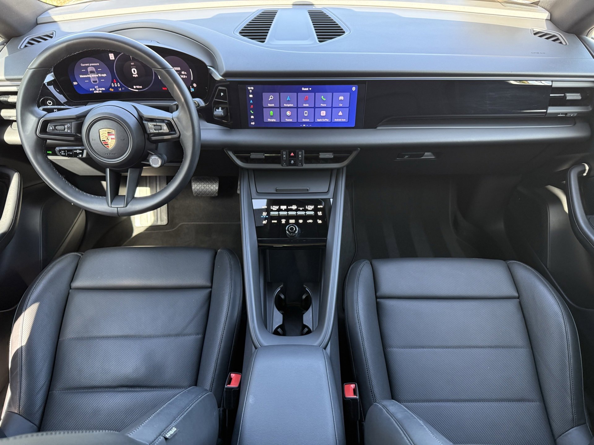 Used 2025 Porsche Macan Electric image 14