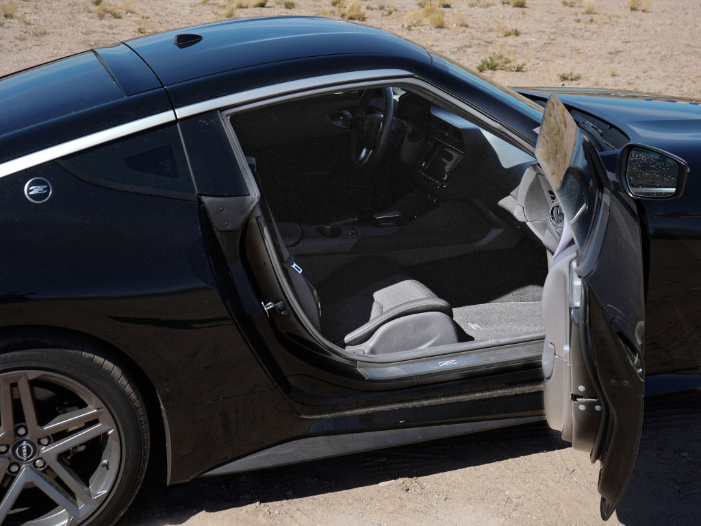 Used 2024 Nissan Z Sport w/ Floor Mat Package image 15