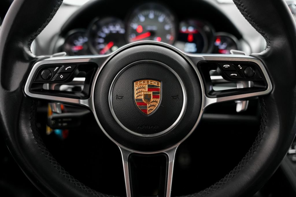 Used 2015 Porsche Cayenne S image 13