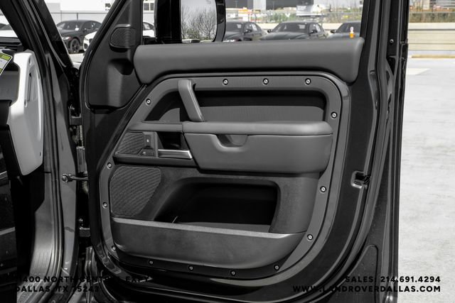 New 2026 Land Rover Defender 130 X-Dynamic SE AWD/4WD image 50