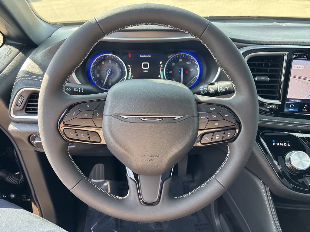 New 2027 Chrysler Pacifica Limited w/ S Appearance Package AWD/4WD image 12