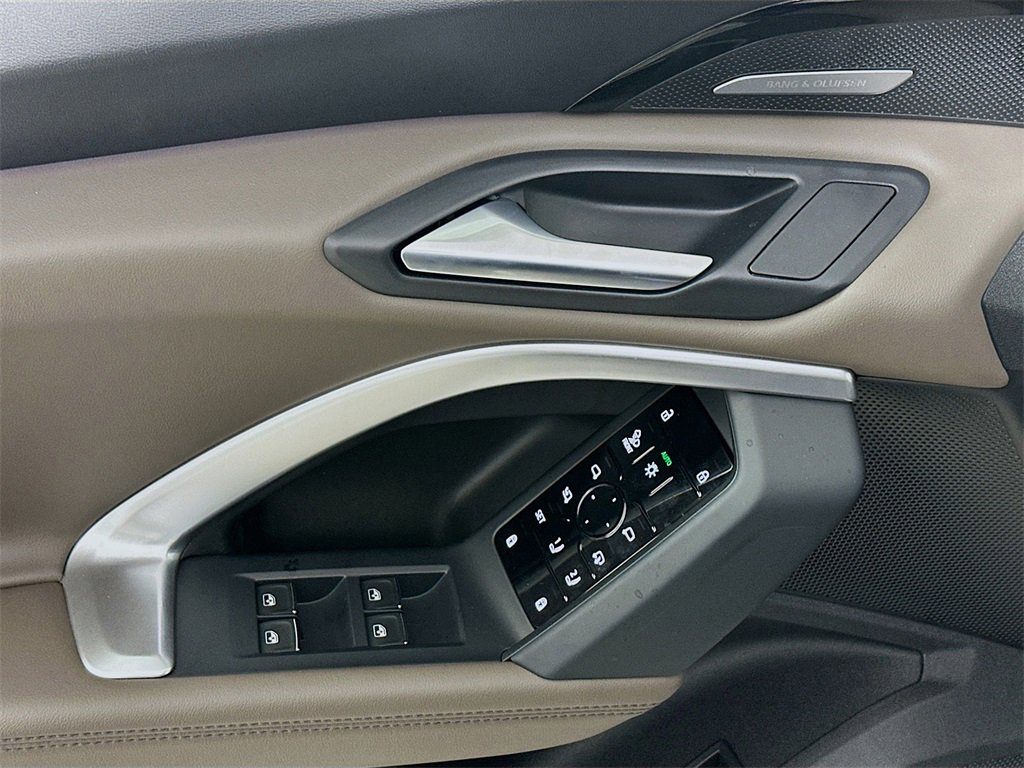 New 2025 Audi Q5 Prestige image 21