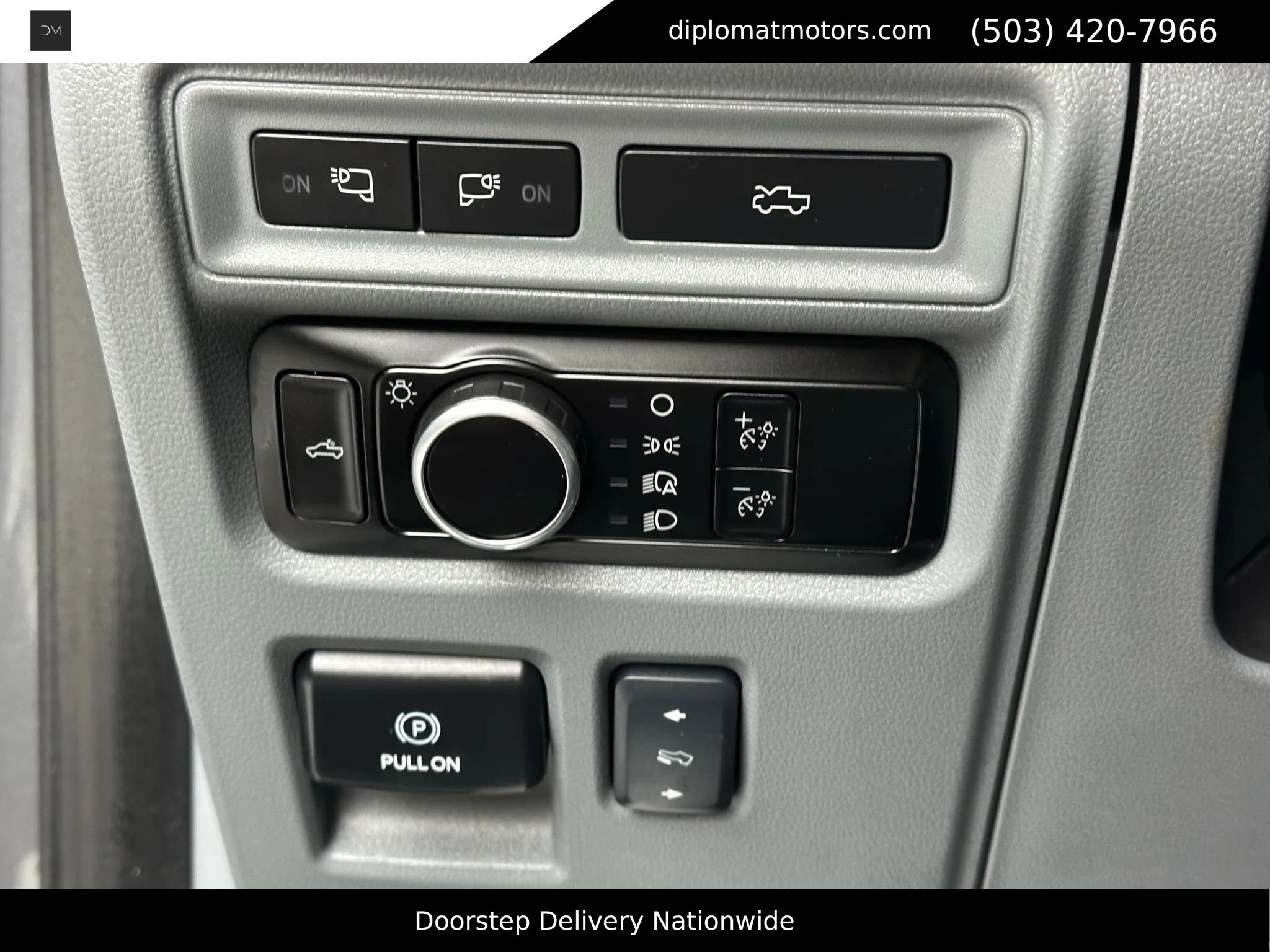 Used 2024 Ford F150 Lightning XLT image 31