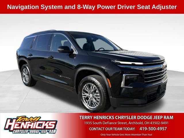 Used 2025 Chevrolet Traverse LT