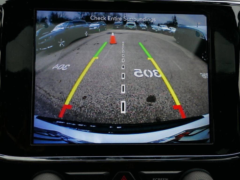 Used 2019 Jeep Grand Cherokee Altitude image 30