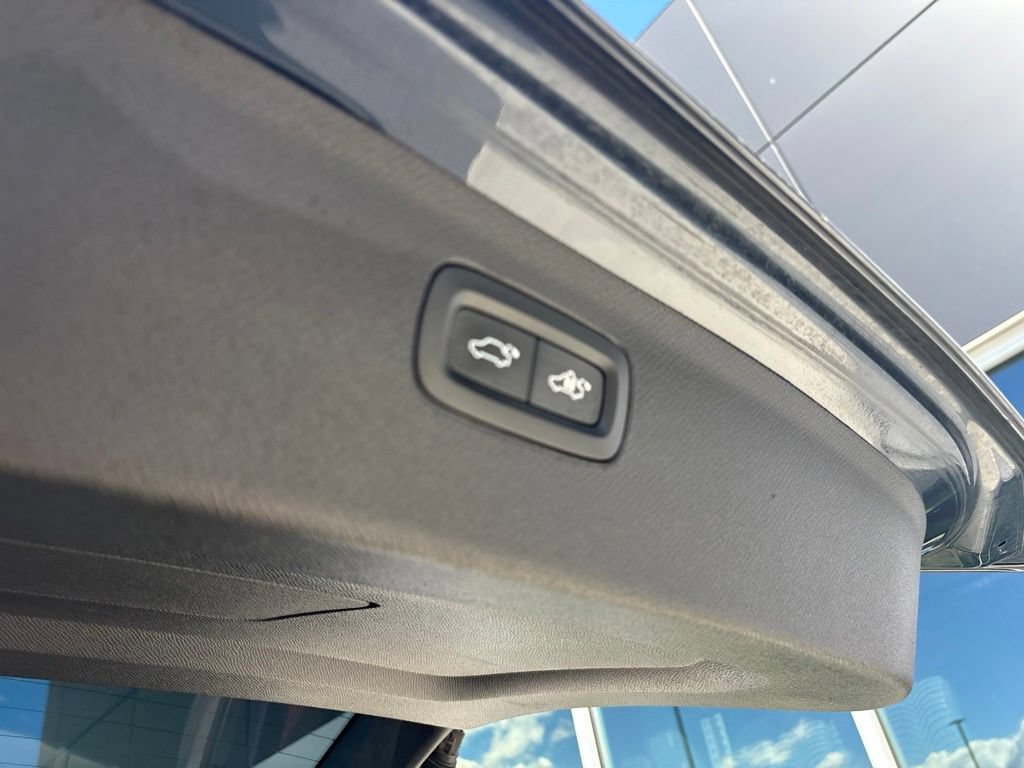 Used 2024 Volvo XC90 B6 Plus w/ Protection Package Premier AWD/4WD image 19