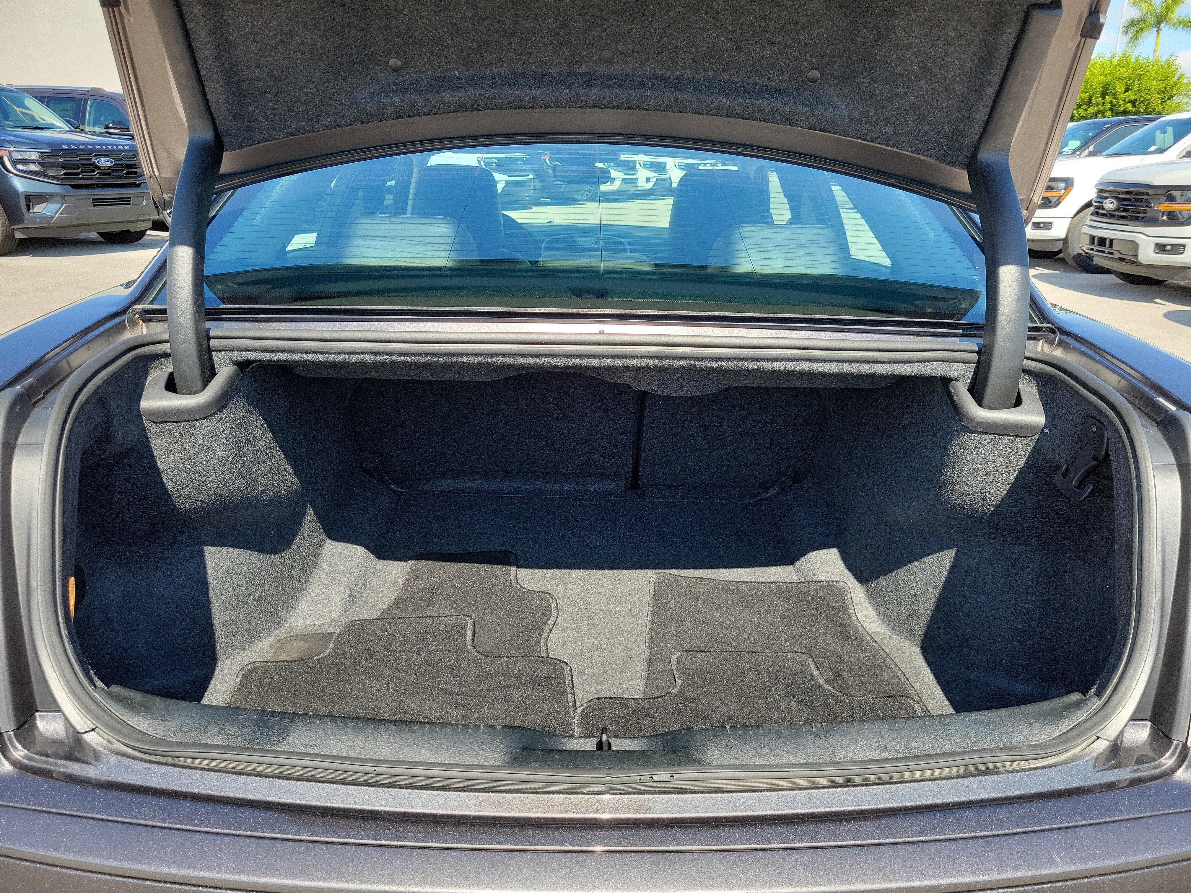 Used 2023 Chrysler 300 Touring L RWD image 29