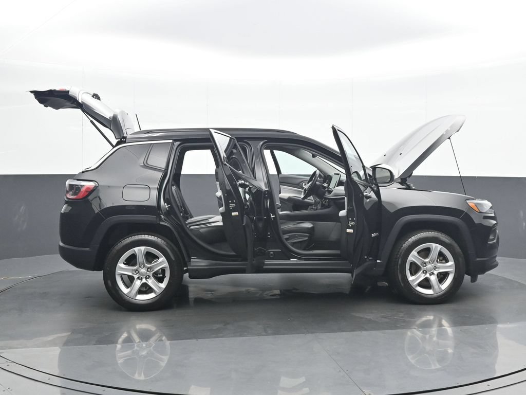 Used 2022 Jeep Compass Latitude w/ Convenience Group AWD/4WD image 36