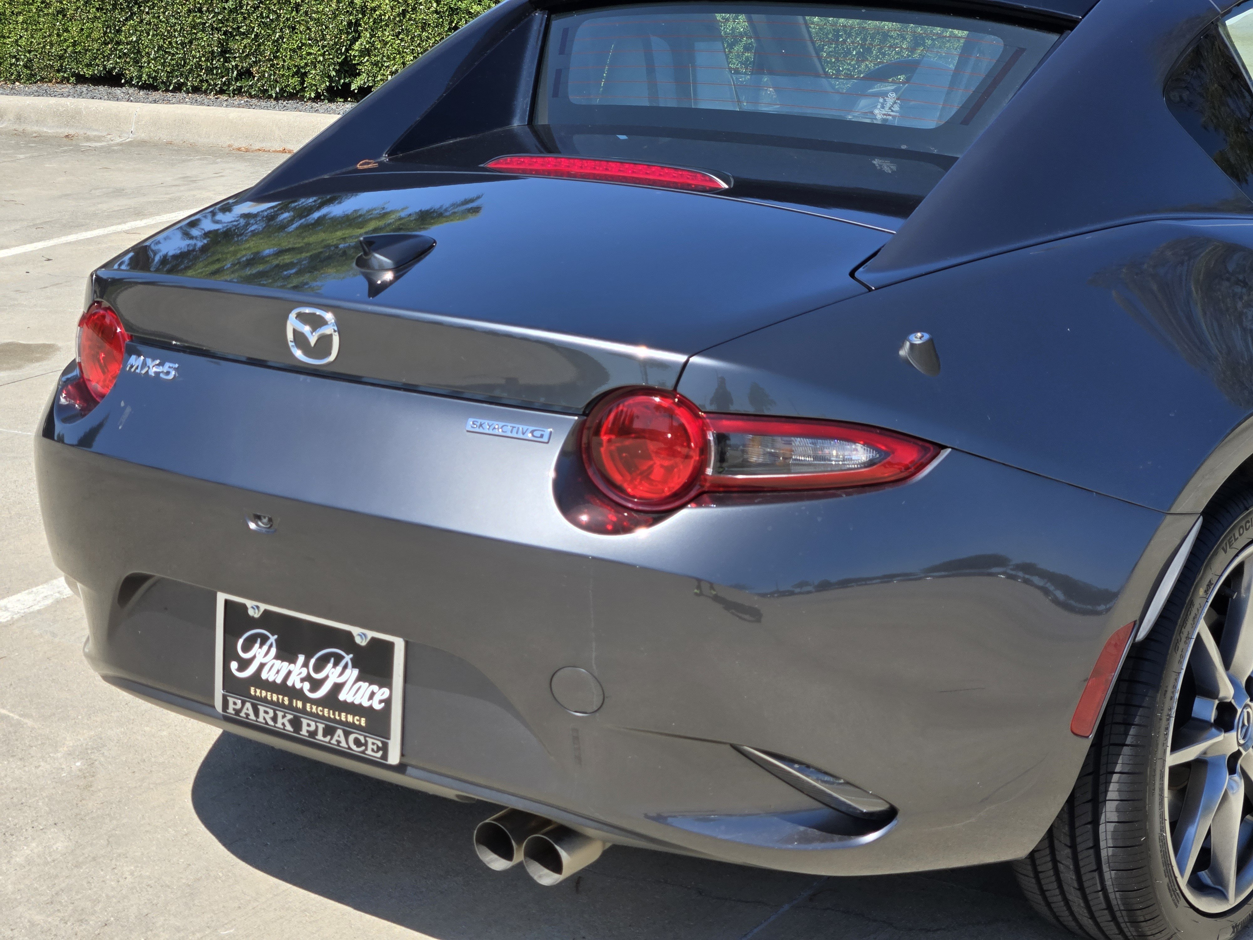Used 2021 MAZDA MX-5 Miata RF Grand Touring RWD image 18