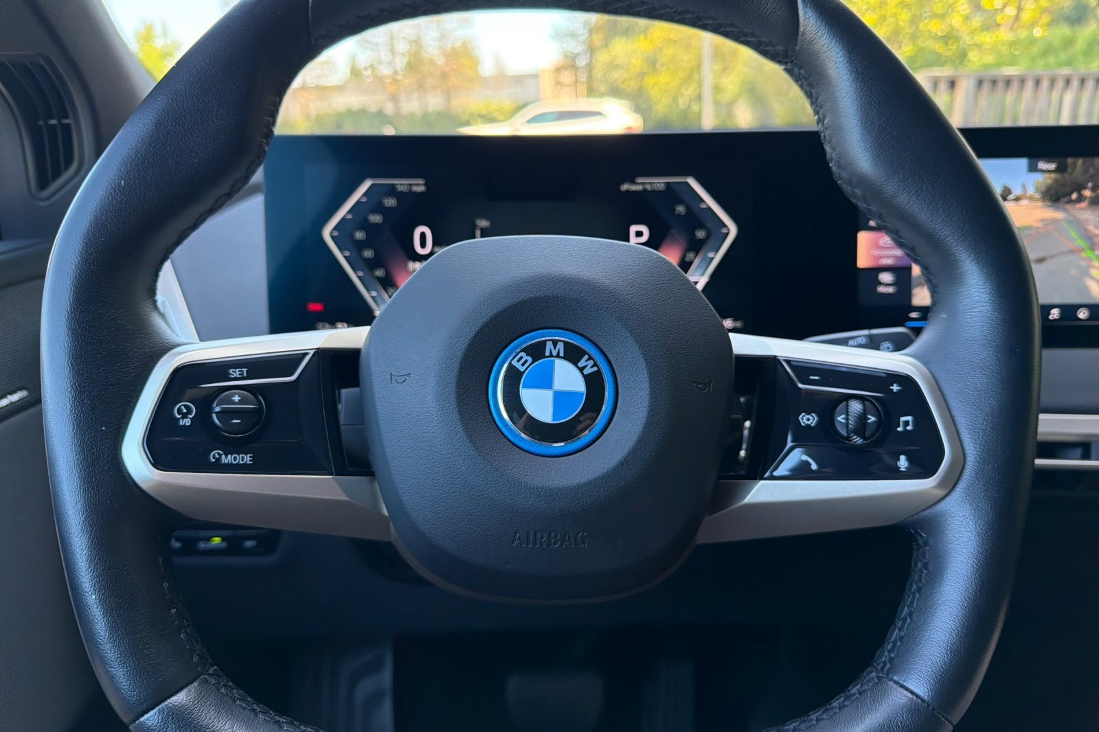 Used 2024 BMW iX xDrive50 w/ Premium Package AWD/4WD image 30