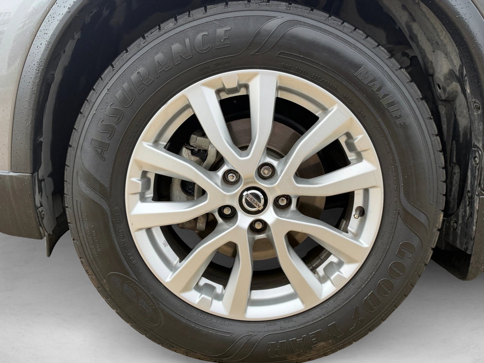 Used 2019 Nissan Rogue SV FWD image 9