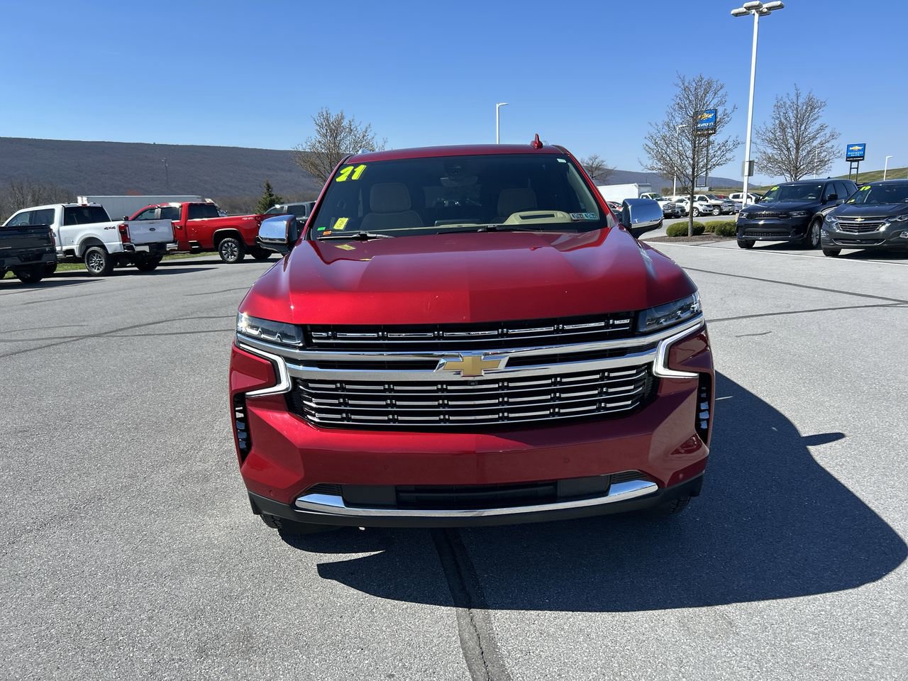 Used 2021 Chevrolet Suburban Premier w/ Premium Package AWD/4WD image 2