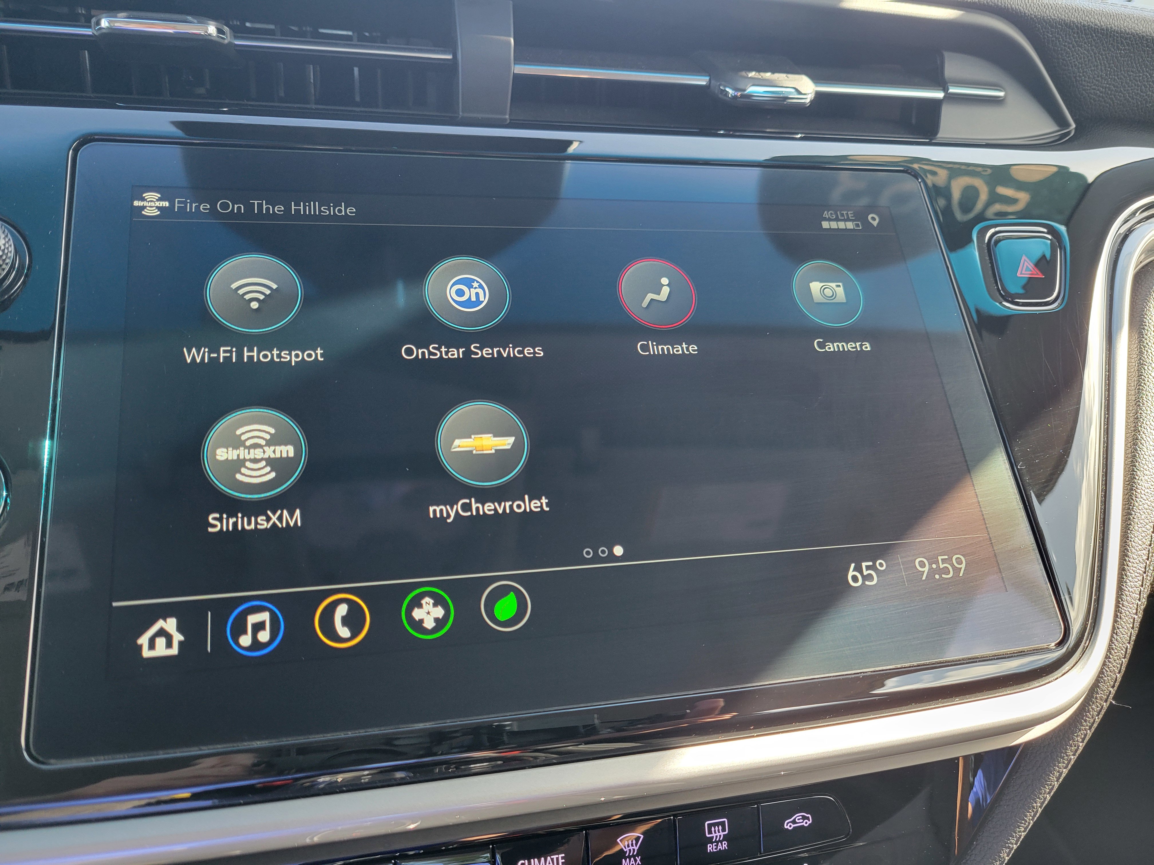 Certified 2023 Chevrolet Bolt LT w/ Infotainment Package image 25