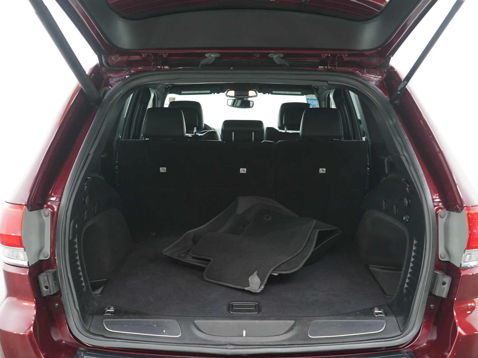 Used 2019 Jeep Grand Cherokee Limited w/ Trailer Tow Group IV AWD/4WD image 16