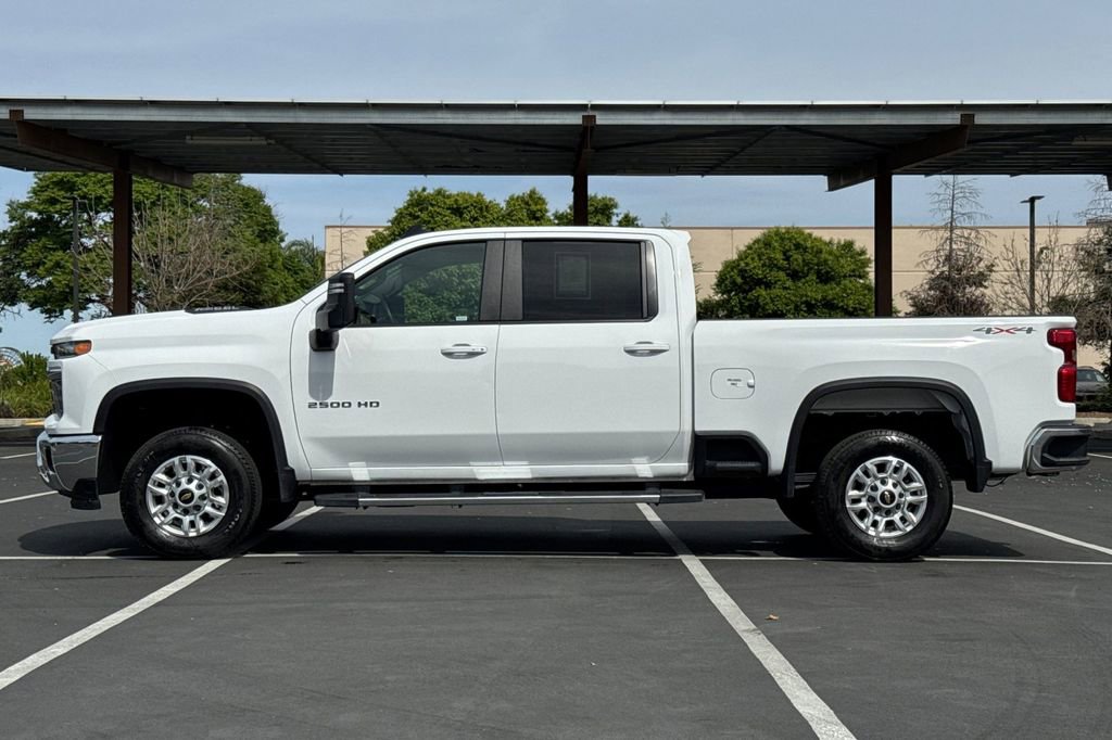 Used 2025 Chevrolet Silverado 2500 LT w/ Convenience Package AWD/4WD image 14