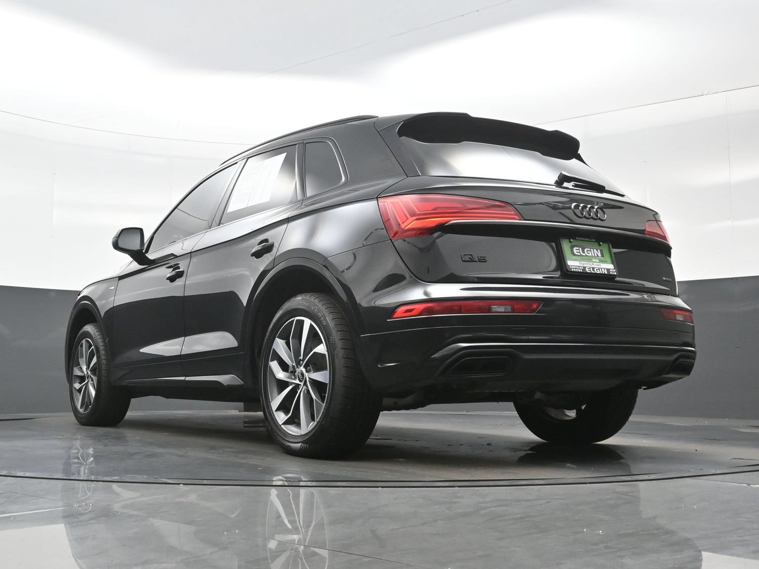 Used 2024 Audi Q5 2.0T Premium w/ Summer of Audi Package AWD/4WD image 33