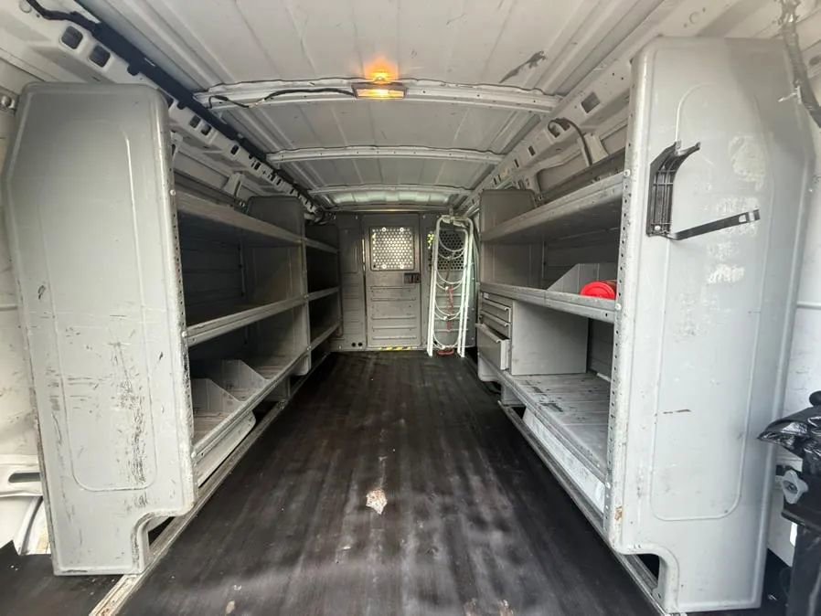 Used 2014 GMC Savana 2500 image 15