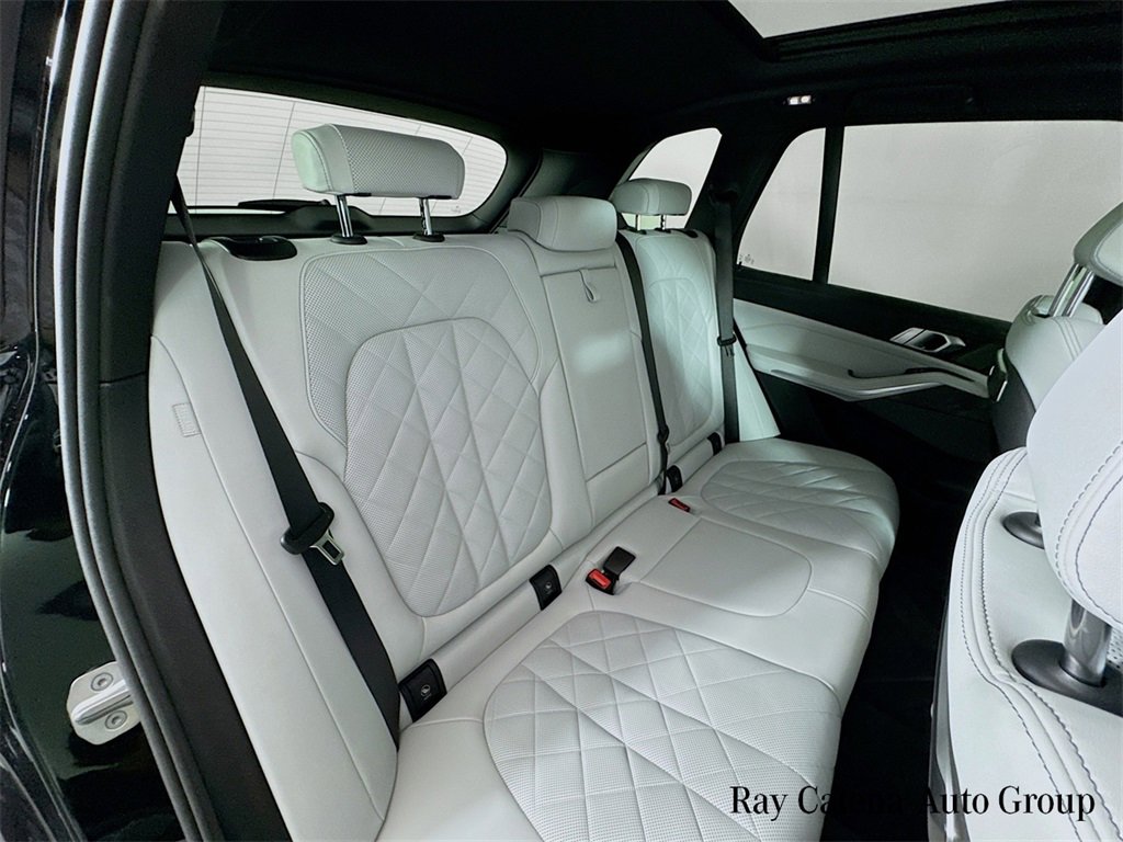 Used 2024 BMW X5 xDrive40i w/ Premium Package image 29