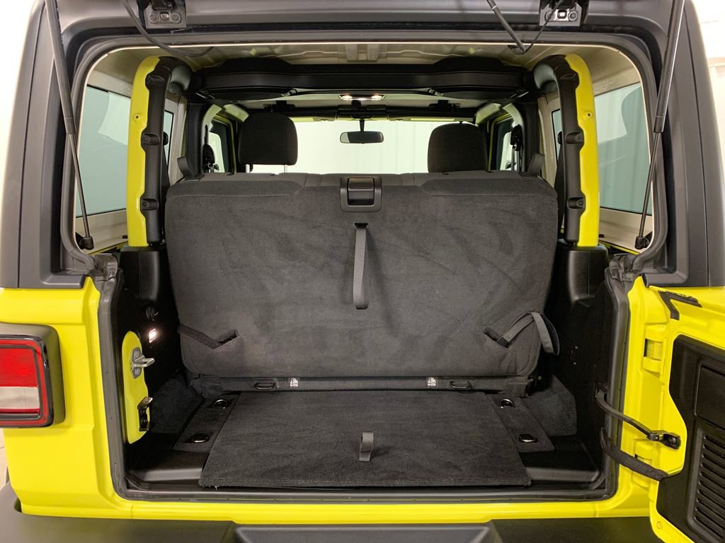 Used 2023 Jeep Wrangler Willys image 16