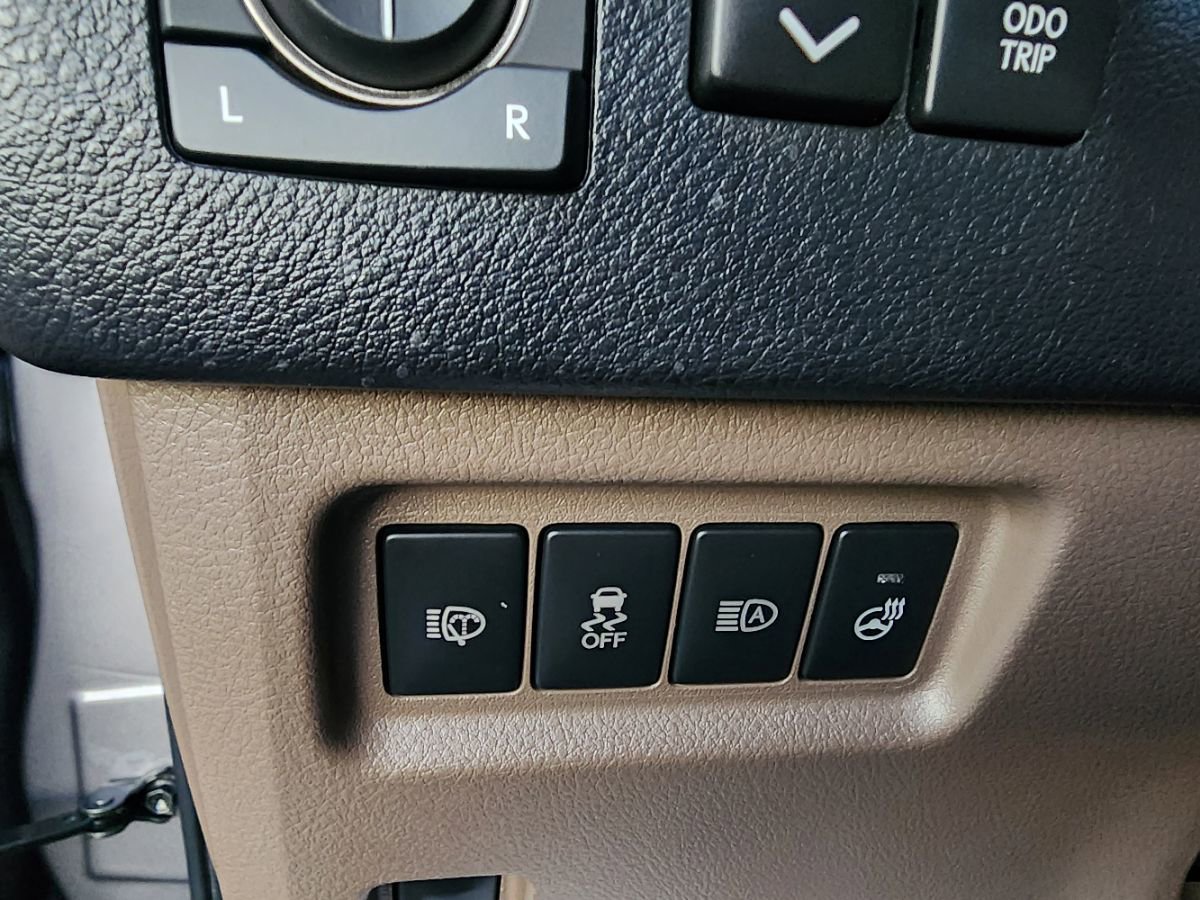 Used 2021 Lexus GX 460 Premium w/ Premium Package image 27