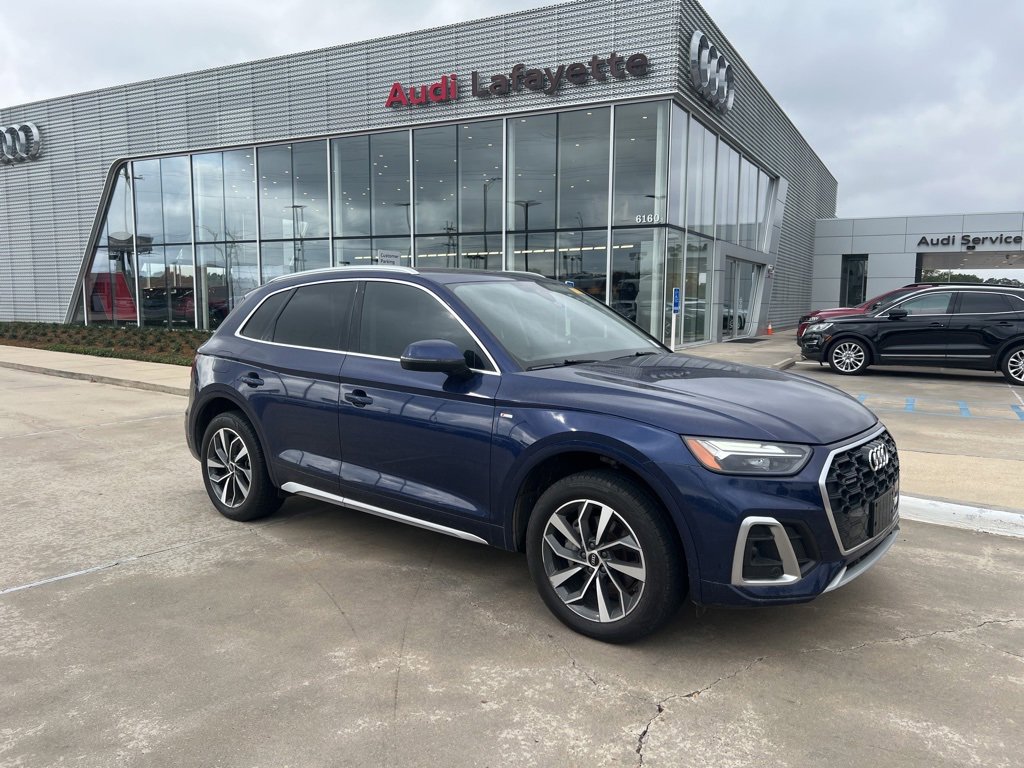 Used 2022 Audi Q5 2.0T Premium w/ Convenience Package image 3