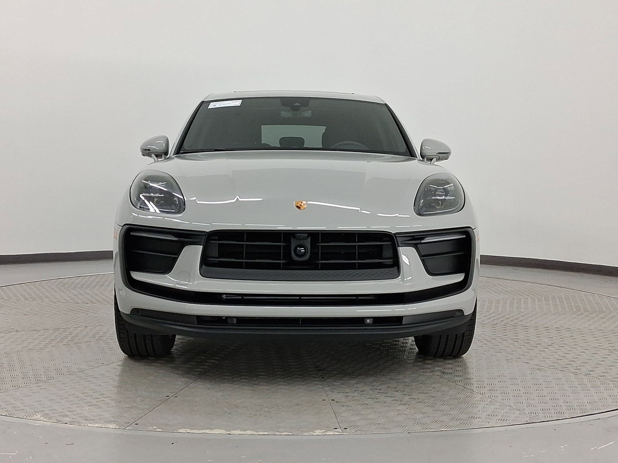 Used 2026 Porsche Macan image 6